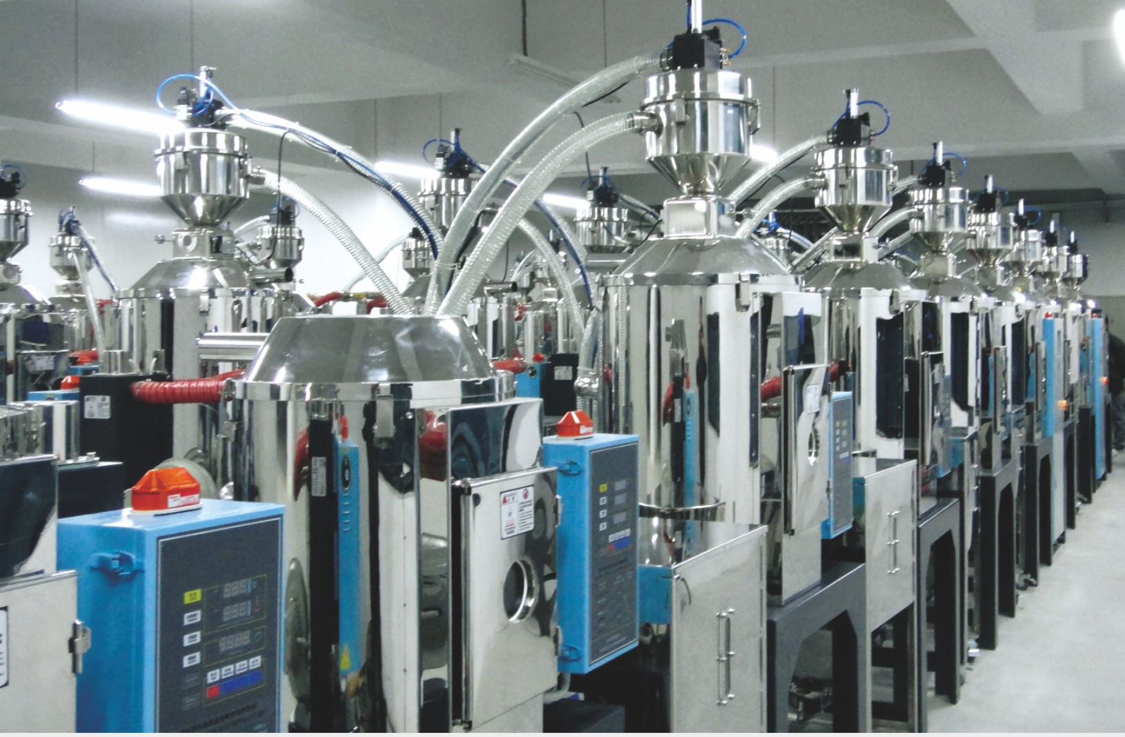 談擠出機(jī)中央供料系統(tǒng)在應(yīng)用中的特點(diǎn) 談擠出機(jī)中央供料系統(tǒng)在應(yīng)用中的特點(diǎn)